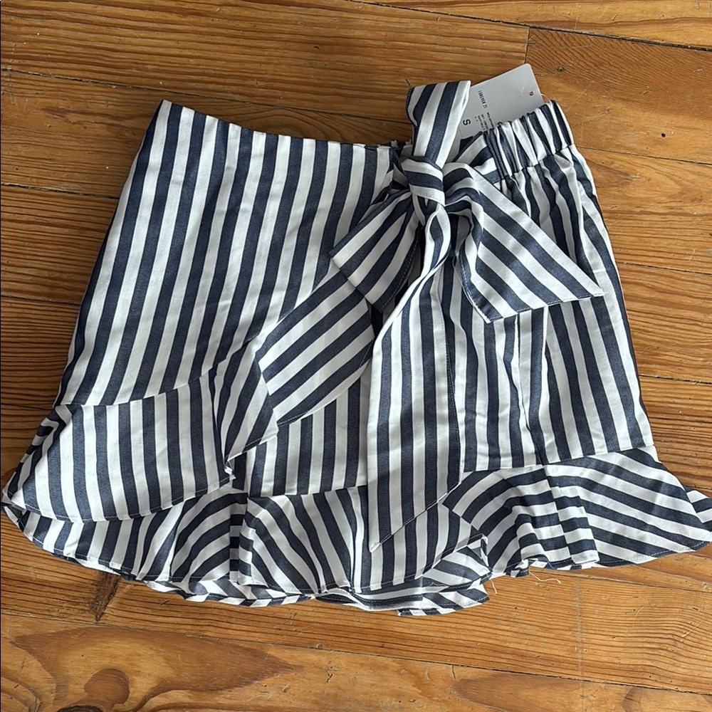 Forever 21 Blue and White Wrap Mini Skirt